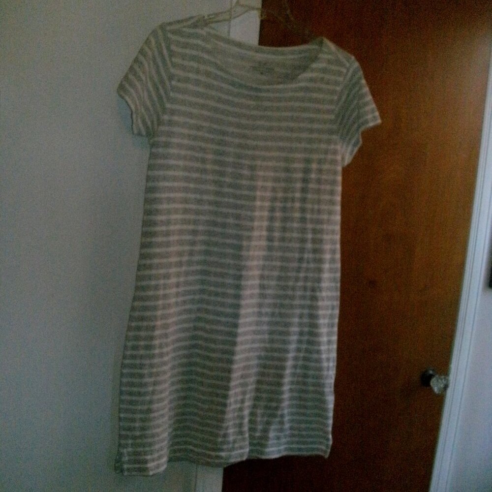 Vineyard Vines Gray & White Stripe Pima Cotton Short Sleeve Pull On Dress Size M